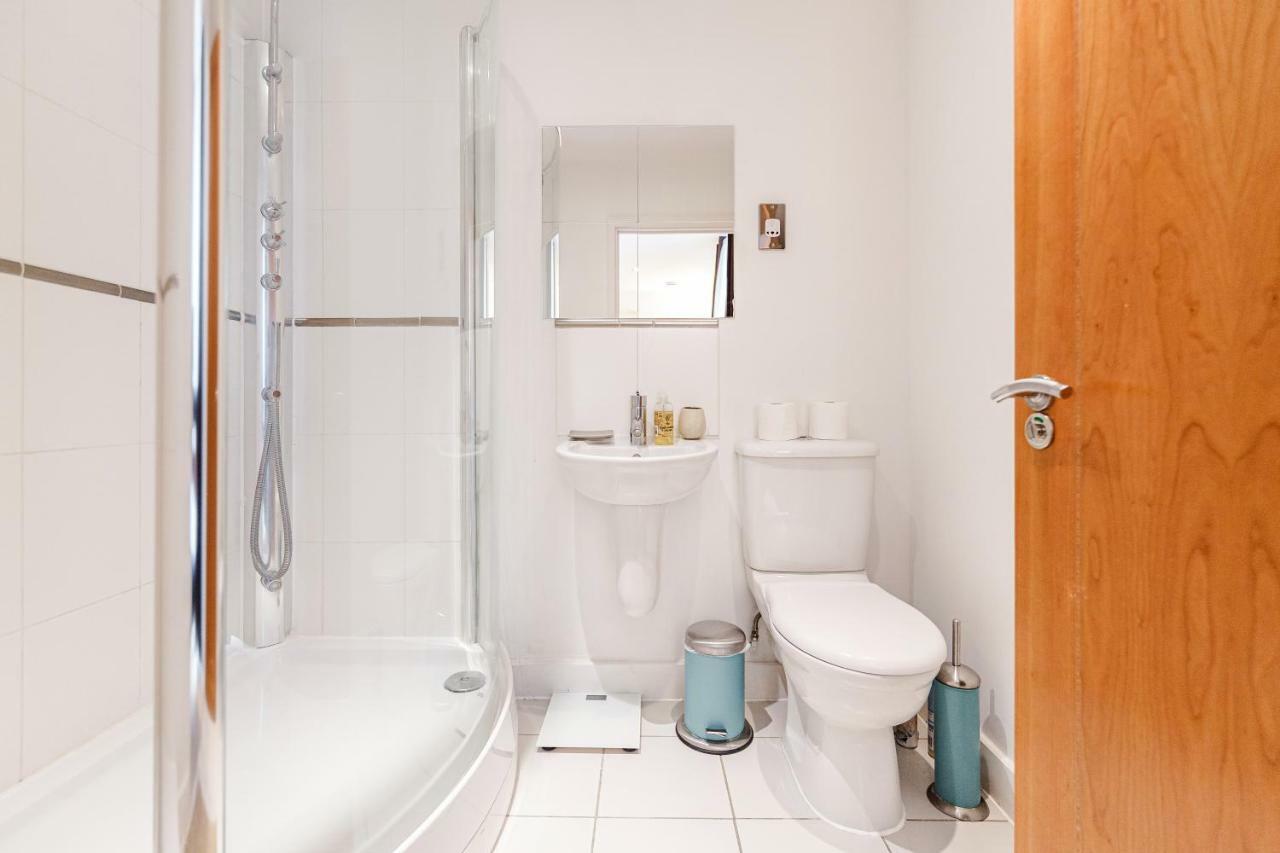 Premium Excel 3 & 2 Bedrooms 런던 외부 사진